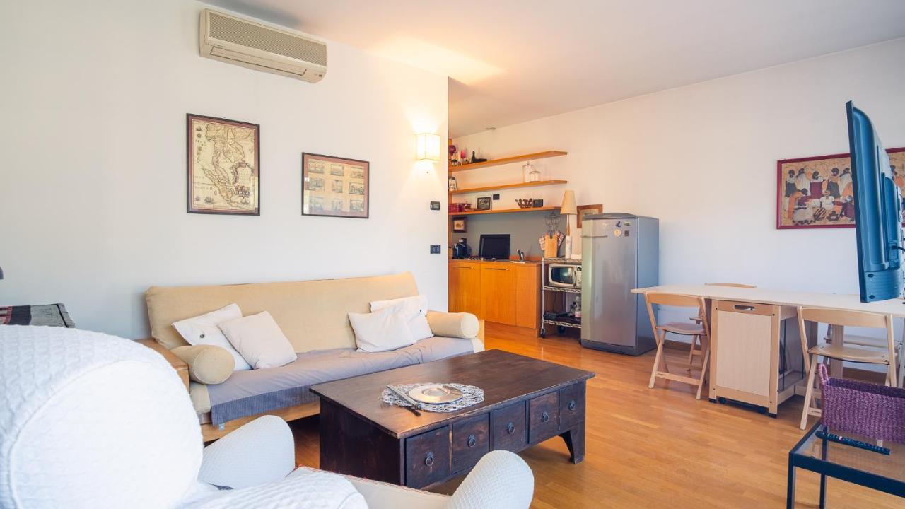 The Zodiac Apartment - Italian Homing Sirmione Ngoại thất bức ảnh